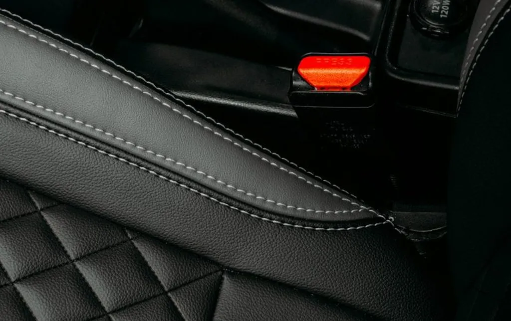 Traitement céramique cuir automobile pour protection durable rendu naturel confort préservé entretien facilité en Moselle