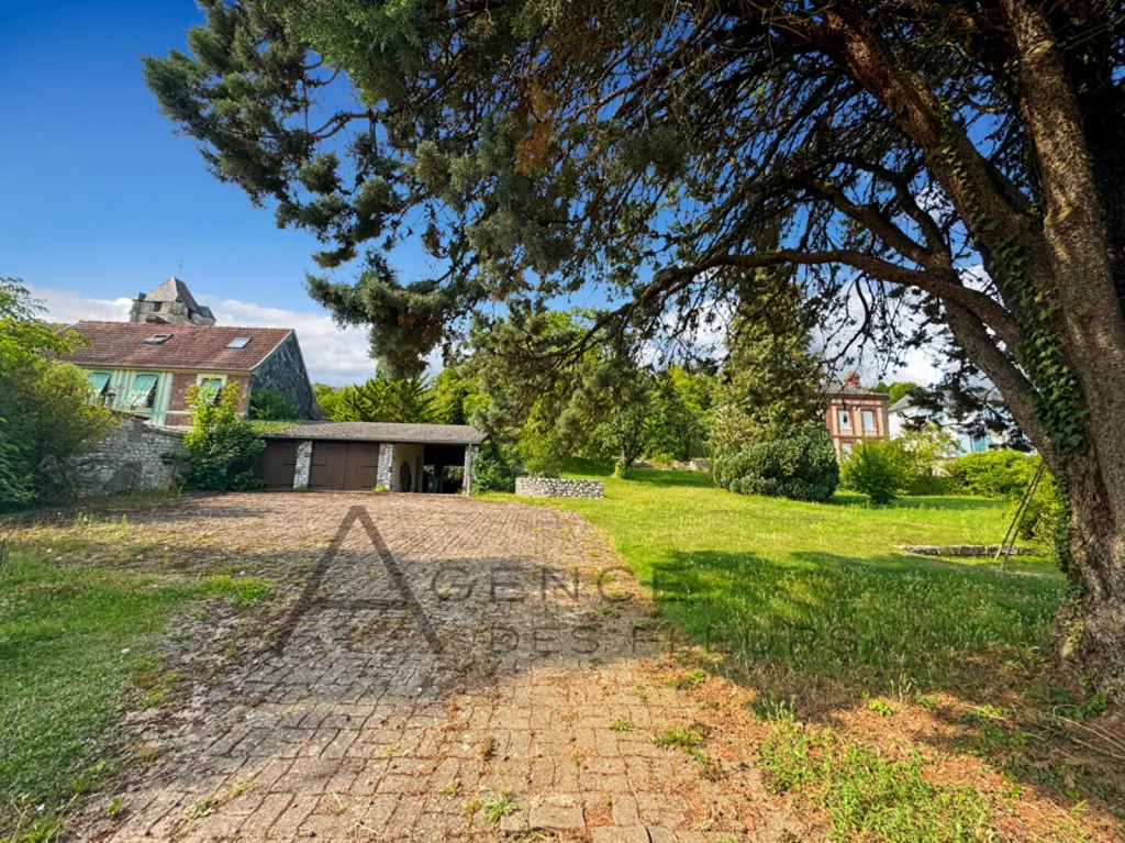 A saisir maison de maître de 150 m² édifiée sur 2720 m² de terrain sur la commune de FRENEUSE 76410