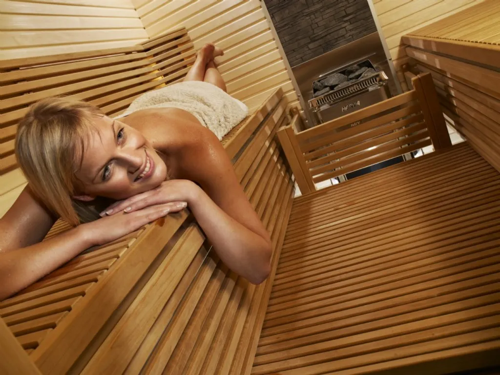 Sauna Harvia par Aquarev'Piscines à Villeneuve 04180