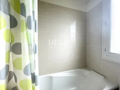 Magnifique appartement meublé traversant 3 chambres, 3 balcons, box, résidence de standing avec ascenseur et gardien, vue sur le parc du Château de Saint-Germain-en-Laye