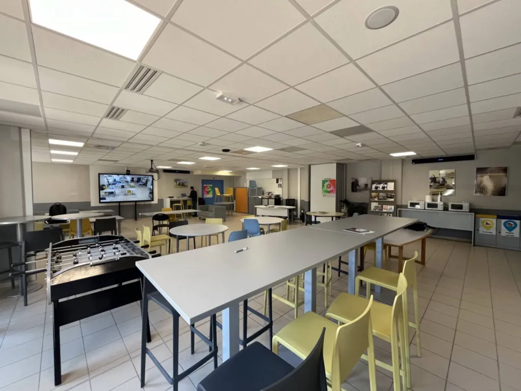  BTP CFA de Livron renforce ses salles de réunion avec des solutions interactives et de visioconférence