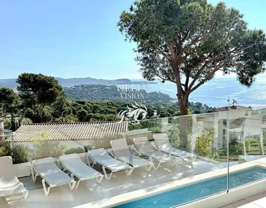 Découvrez cette belle maison vue mer.