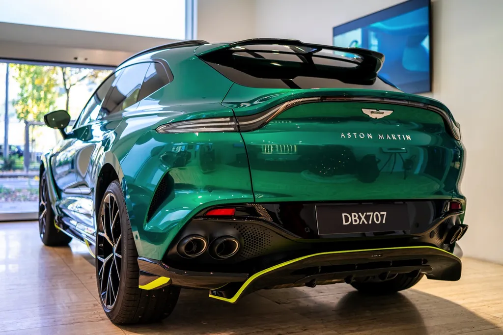 traitement céramique Lyon Aston Martin DBX 707 AMR 