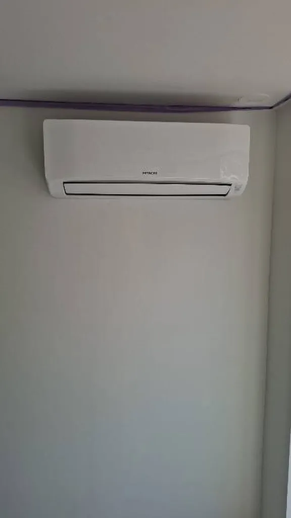 Installation de 2 monosplit Hitachi à Peypin avec Provence Energie Solaire Services