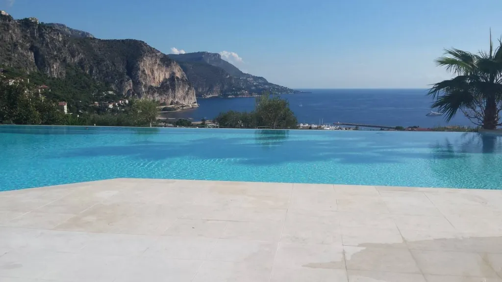 natural stone for the floor french riviera 
