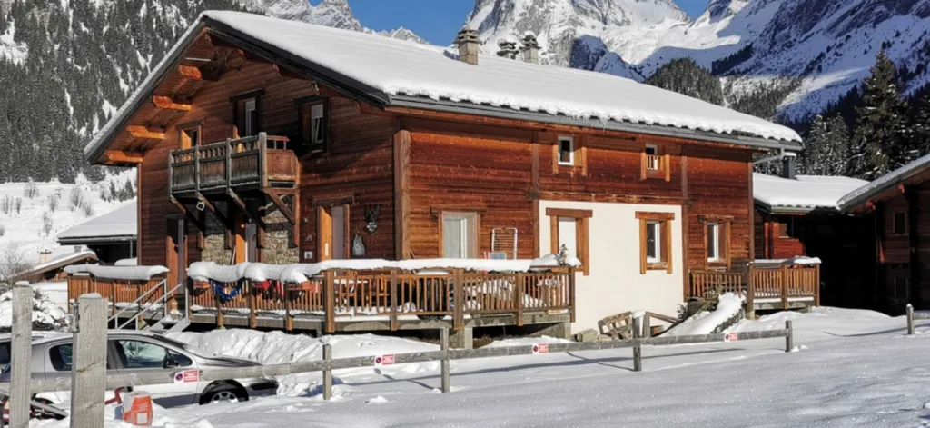 Programme Pralognan la vanoise Le chalet du plateau : appartement T4 entièrement rénové avec vue dégagée sur la montagne