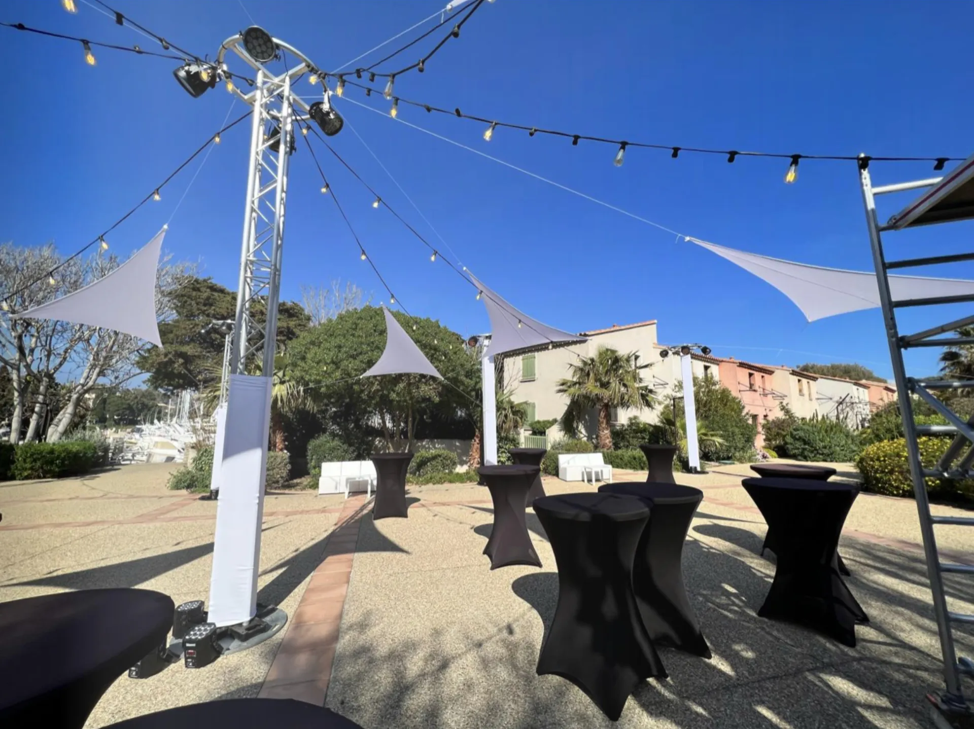 TOILE LYCRA BLANCHE TRIANGLE 4M50X3M