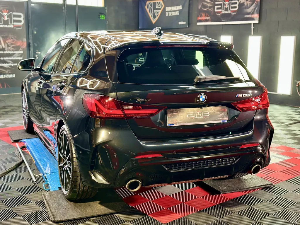 centre de DETAILING traitement céramique contre les micros rayures BMW 135 vaugneray 