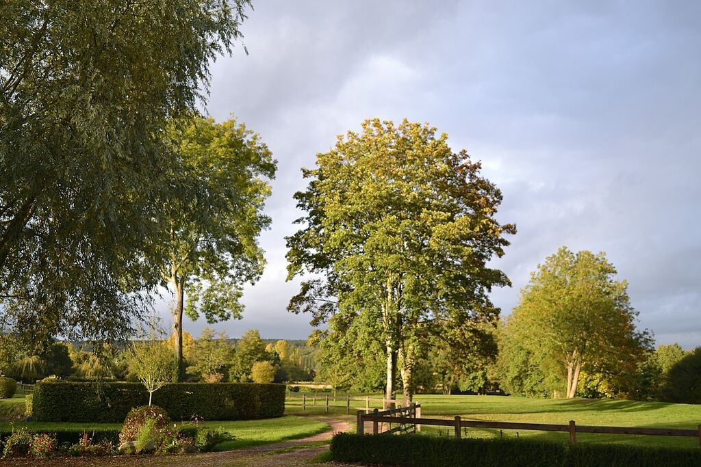 demeure normande en vente avec grand terrain arboré proche Pont Audemer 27