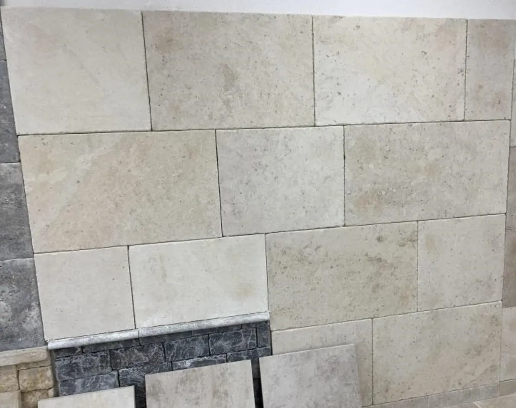 Vieille dalle de Dordogne, finition rustique ou patinée, livraison de Bordeaux à Paris et de Lyon à Aix-en-Provence