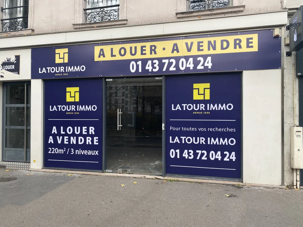 Location - Boutique 220 m², Nation, Cours de Vincennes 75020 PARIS