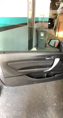 Réparation rapide de vitre sur BMW Série 1 à Marseille 13016 avec Speed Glass et franchise totalement offerte
