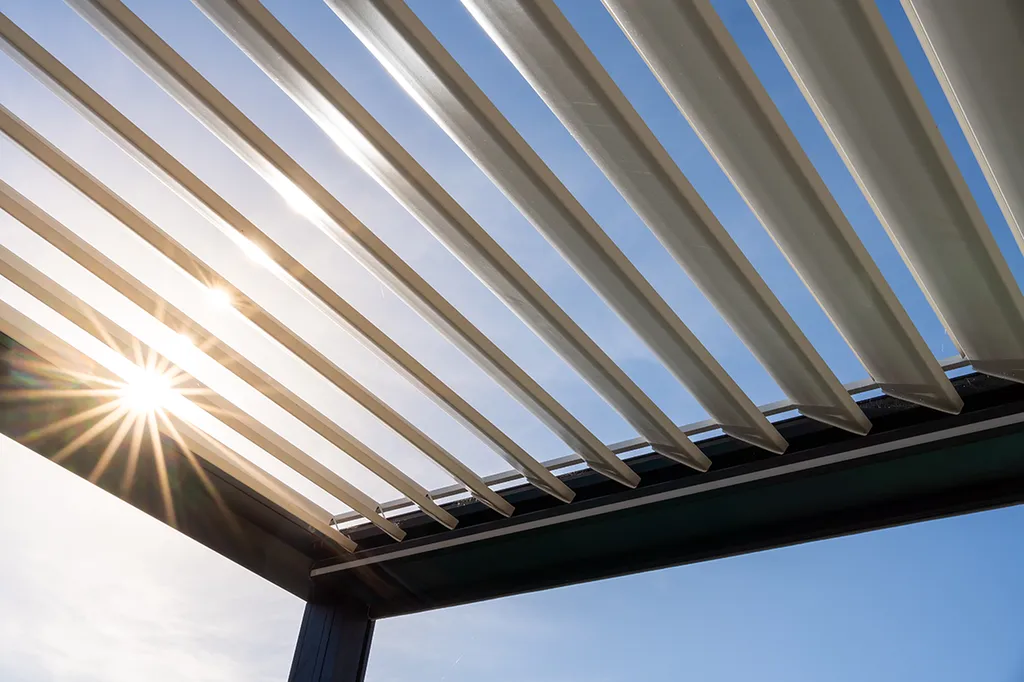 Pergolas bioclimatiques : confort intelligent et design contemporain