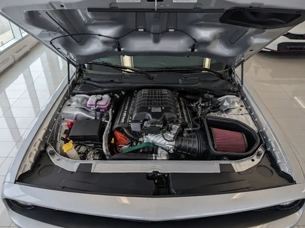 Moteur V8 HEMI Supercharged Dodge Demon 170 1025 ch – muscle car extrême Europe