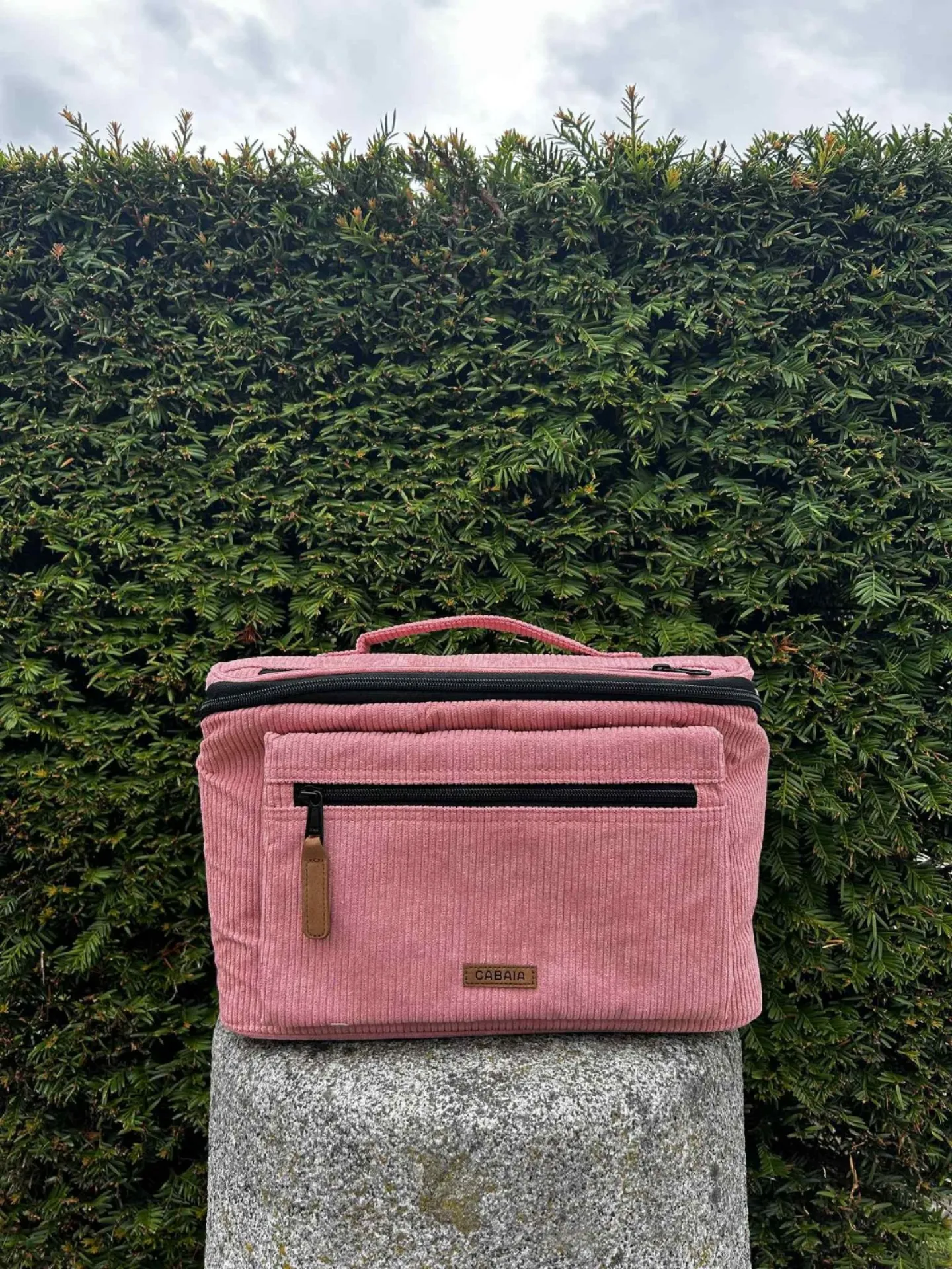 Vanity Cabaia modèle Gold Coast en velours rose indisponible chez Evasion Eu