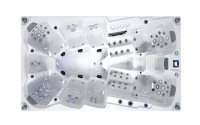 Spa 9 places à Nîmes - Mcr Piscines et Spas