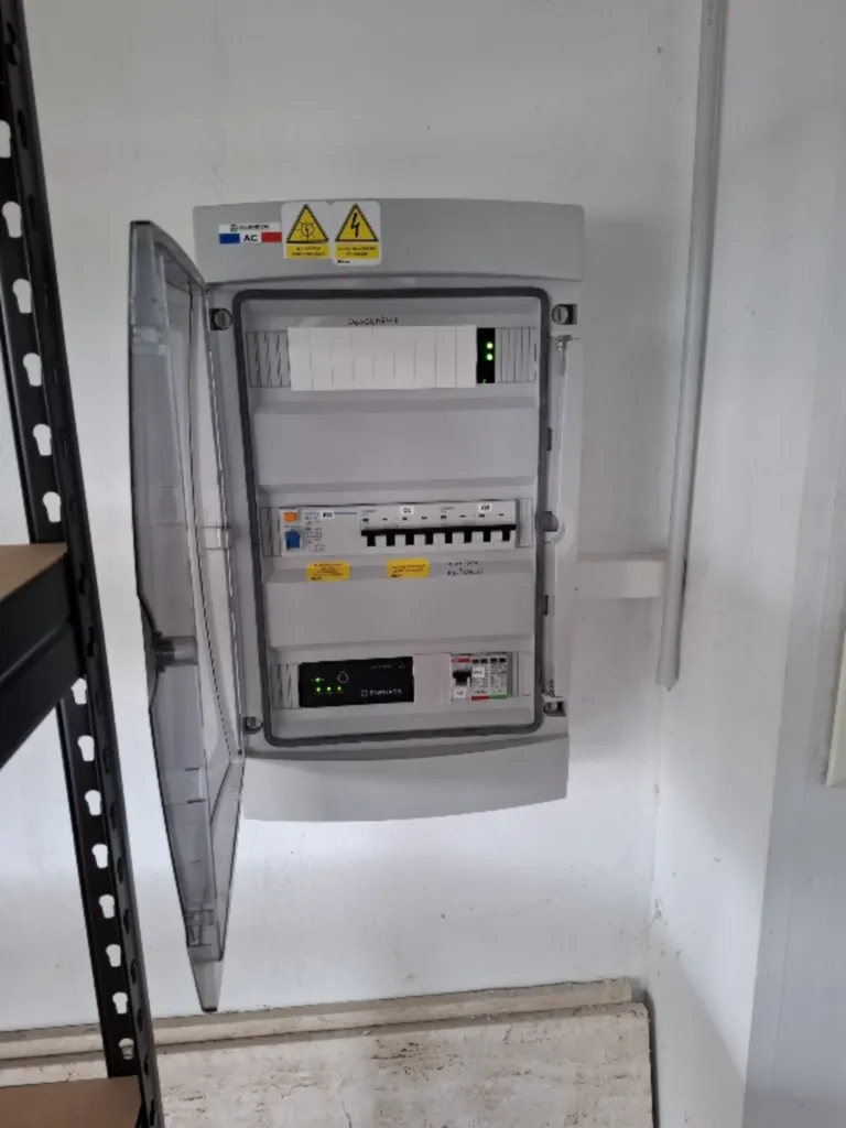 Installation sur mesure et devis gratuit pour vos panneaux solaires dans le Var avec PESS