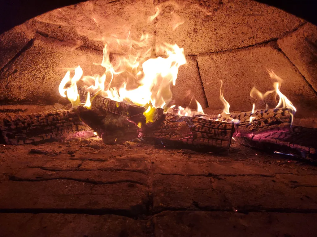 10 pizzas achetées en taille normale =, la 11ème offerte presto pizza salon en livraison gratuite dés 8eu  de commande ou à emporter