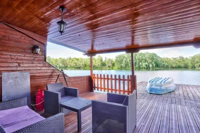 Shooting photo immobilier d'une Maison flottante à Carrière sous Poissy dans les Yvelines