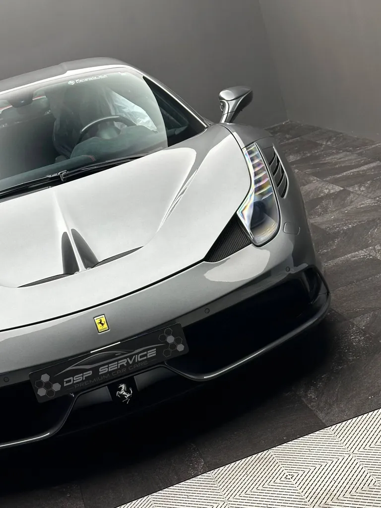 Pose d'un film de protection PPF sur une Ferrari 458 Speciale à Mulsanne (en Sarthe 72)