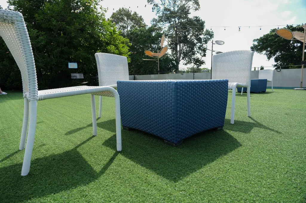 Société de vente de gazons synthétiques pour jardins à La Valette-du-Var et proche du Val