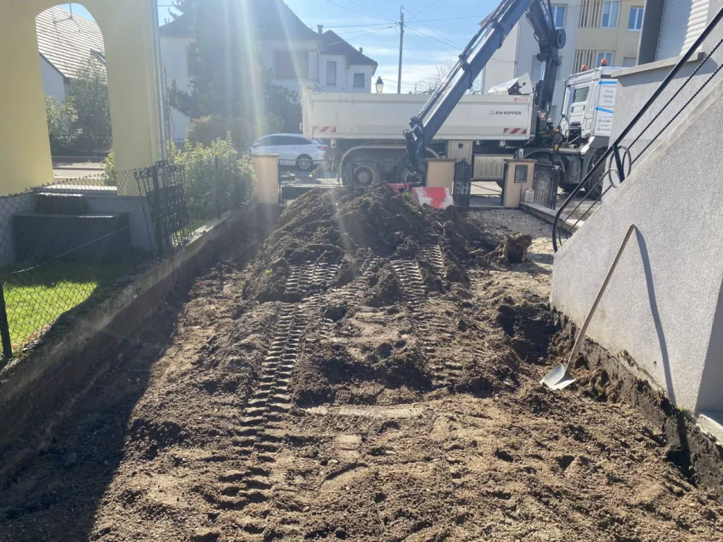Terrassement pour espace extérieur d'une maison à Strasbourg CLK