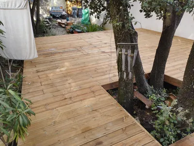 Terrasse en pin autoclave  85m² a coter de Montpellier 