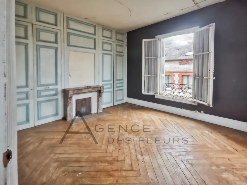 A vendre maison de 160 m² à rénovée sur la commune de ST PIERRE LES ELBEUF 76320