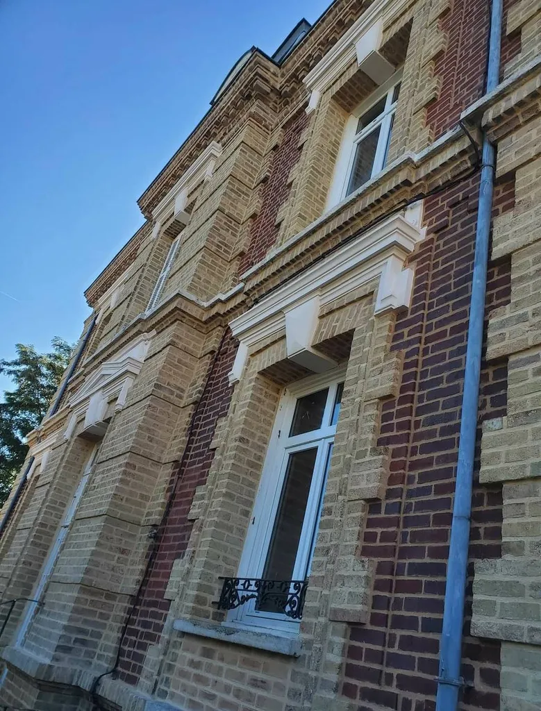 Rénovation de façade en brique  à Mont St Aignan 76