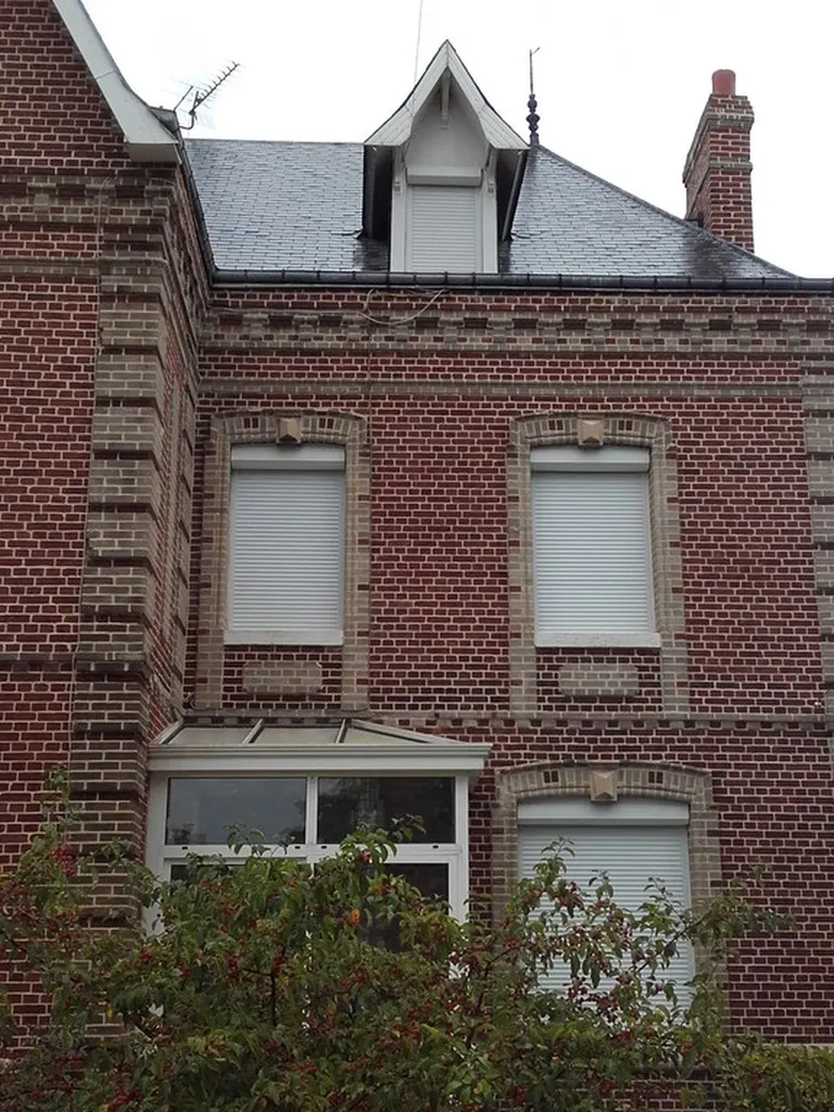 Rénovation de façades anciennes dans l'Eure.