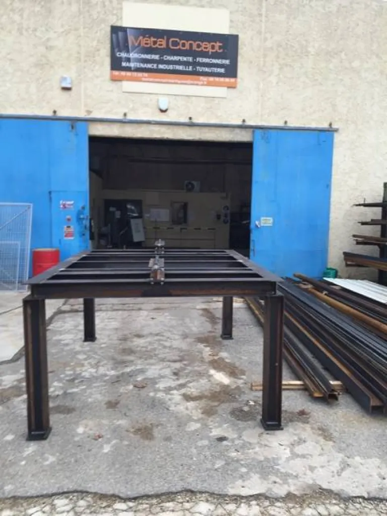 CONFECTION CHASSIS SUPPORT DE TUYAUTERIE FOS SUR MER