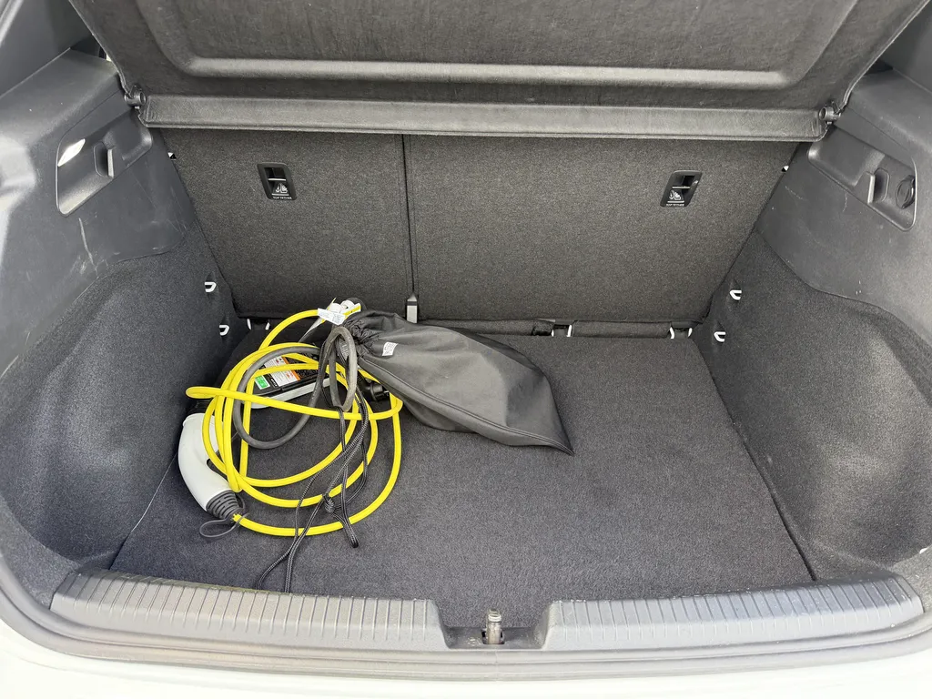 Découvrez cette CUPRA Born électrique d'occasion 230 ch Batterie XL disponible chez votre concessionnaire proche du Havre