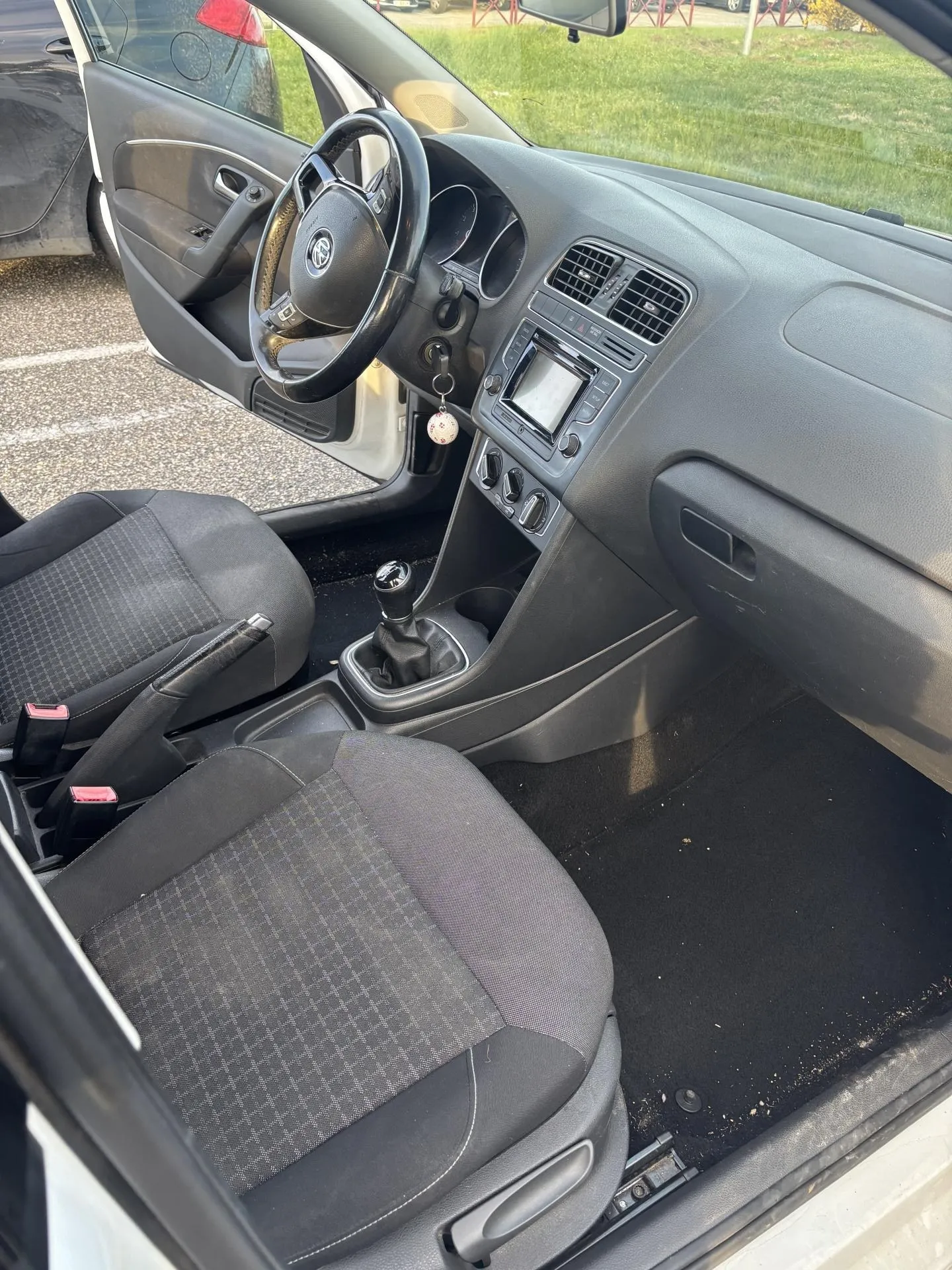 Volkswagen Golf 7 : Nettoyage professionnel intérieur à Montbrison