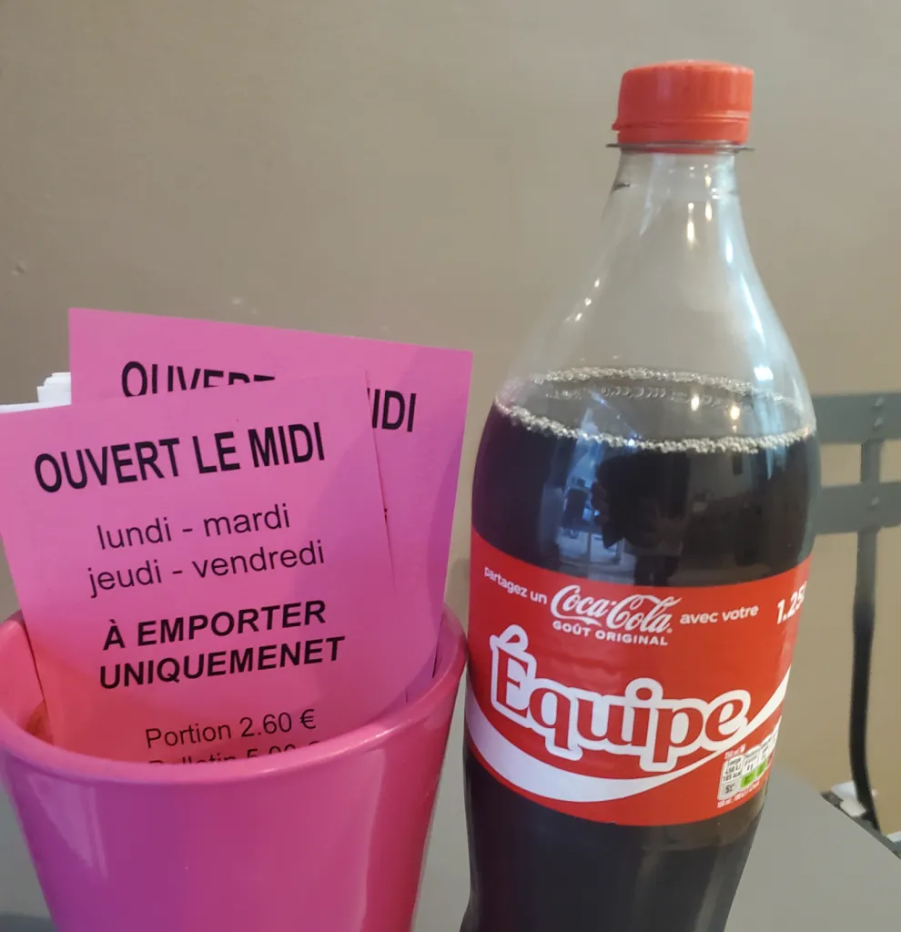 5 pizzas achetées en taille normale en livraison gratuite ou à emporter: 1 bouteille de coca ou soda offert !chez presto pizza pour vos soirées  à salon de provence en livraison gratuite ou à emporter