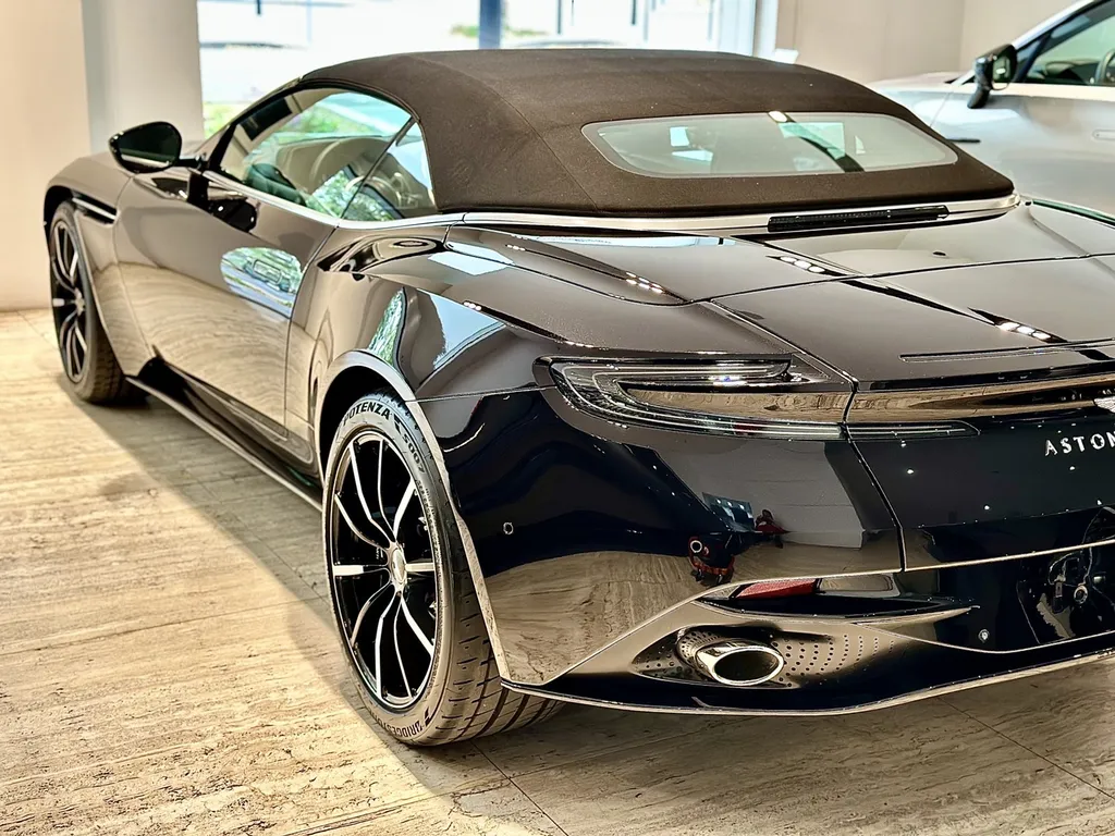 Centre de protection automobile centre de DETAILING protection céramique film de protection PPF Aston Martin LYon DB11 Volante