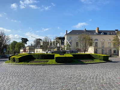 Le Pecq Place Royale- appartement traversant 4 pièces de 67.25 m2