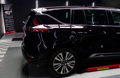Protection céramique carrosserie avec nos traitements de la gamme Gtechniq sur ce véhicule Renault Espace