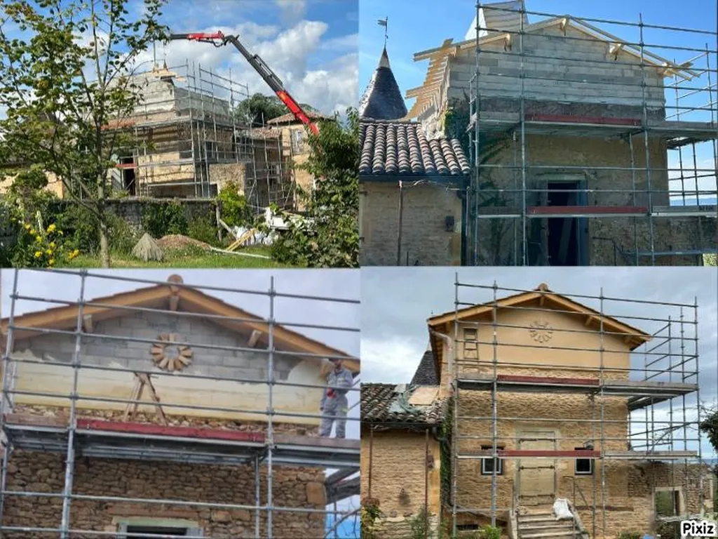 Surélévation complète d’une maison en pierre fortifiée avec reprise structurelle à Villefranche-sur-Saône