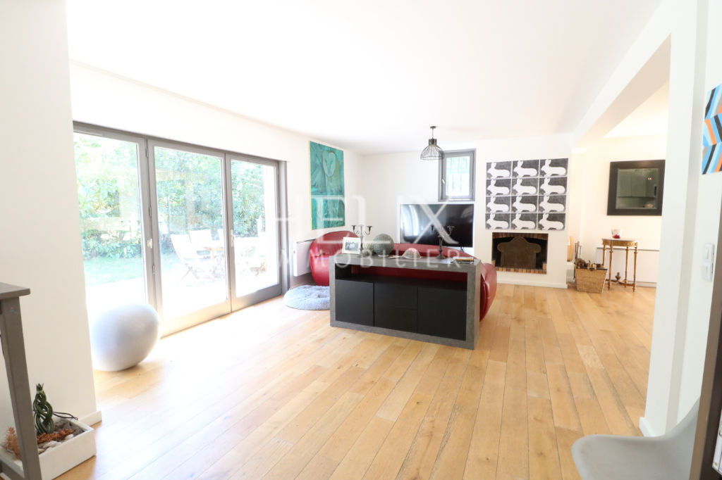 Le Vésinet - Belle maison 9 pièces de 230 M² dans un parc privé