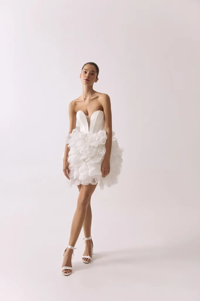 Robe de mariage civil courte bustier Marseille centre-ville 