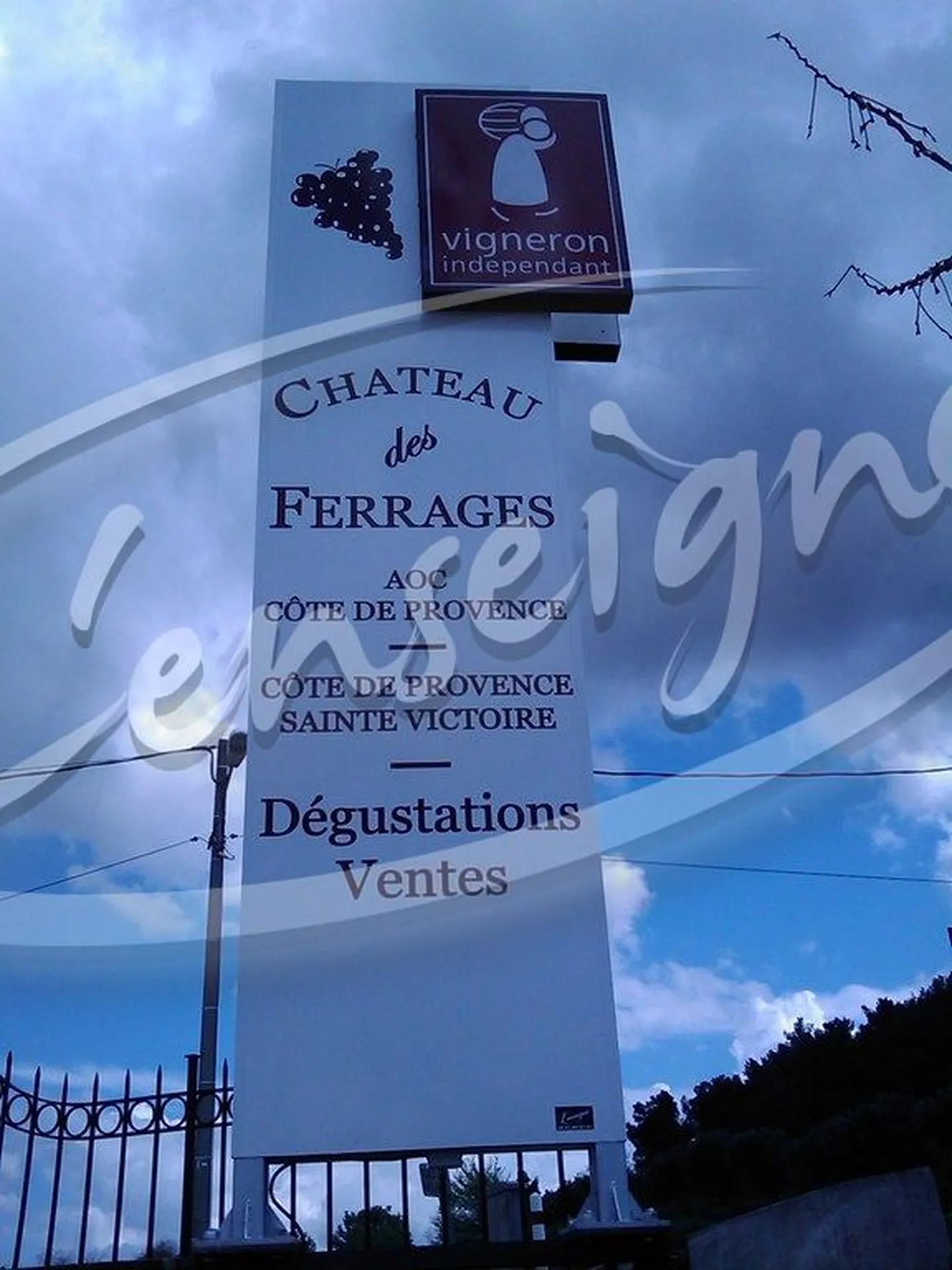 totem enseigne magasin aix en provence