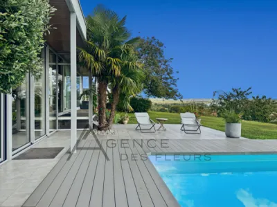 A vendre maison d'architecte de 198 m² édifiée sur 6100 m² de terrain sur la commune de FRENEUSE 76410