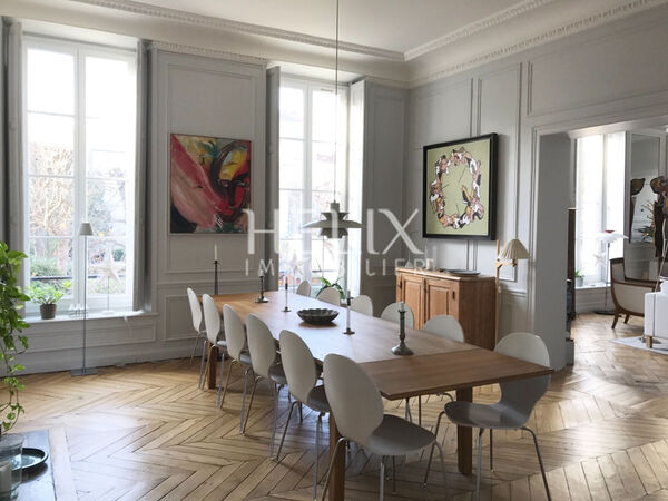 Bel appartement de prestige 156,72 M² à deux pas du RER A
