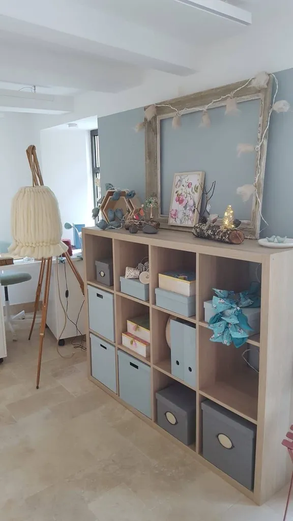 PEINTURE NATURELLE VEGETALE TERRE DU MONDE sur les murs et boites carton