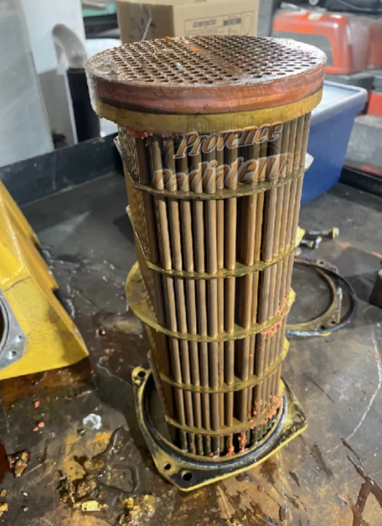 Révision professionnelle d'échangeurs CATERPILLAR C18 à Marseille
