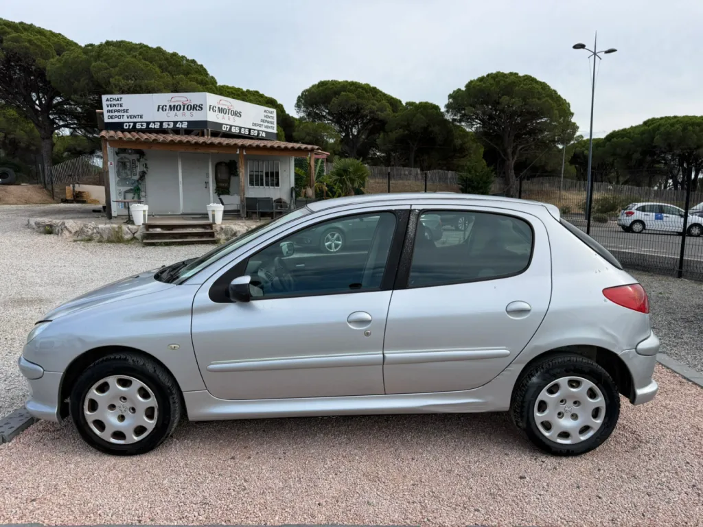 PEUGEOT 207 1.4 HDI 70 XBOX 360 5 PORTES