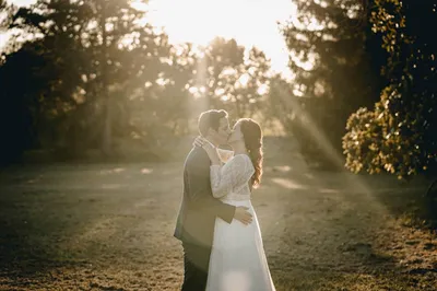 Les Noces de Mariage : Célébrer Chaque Année avec Amour et Signification Les conseils de vos wedding planner à Bordeaux en Gironde - Rémy Charrière