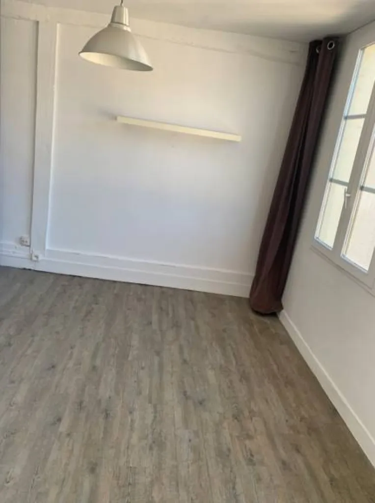Situé au 3ème étage