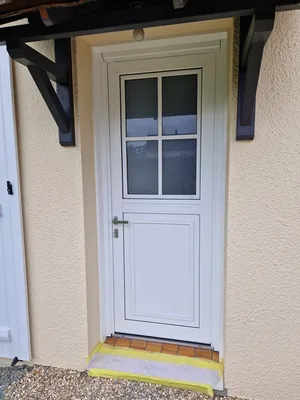 Porte d’entrée PVC