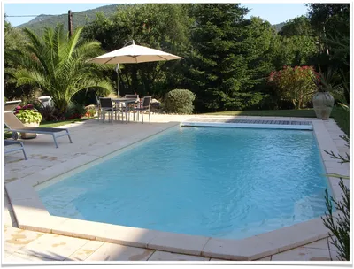 Piscine fond plat réservation volets immergés